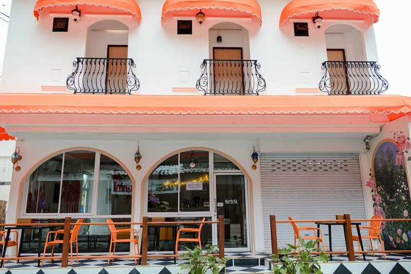 Гостиница Side Walk Boutique Hotel