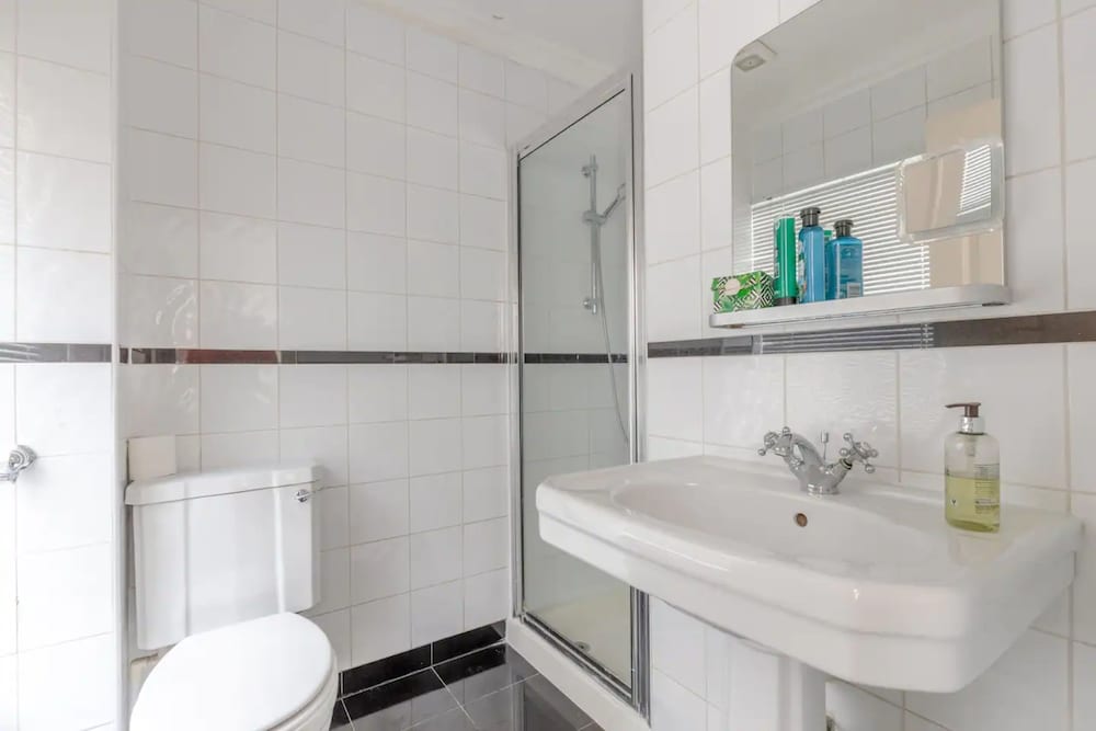 Фото Cosy Self-contained Studio in Aldgate