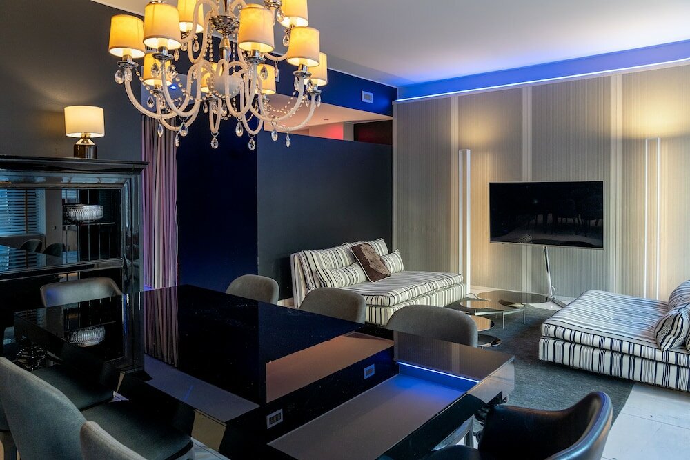 Фото The King Of Milan