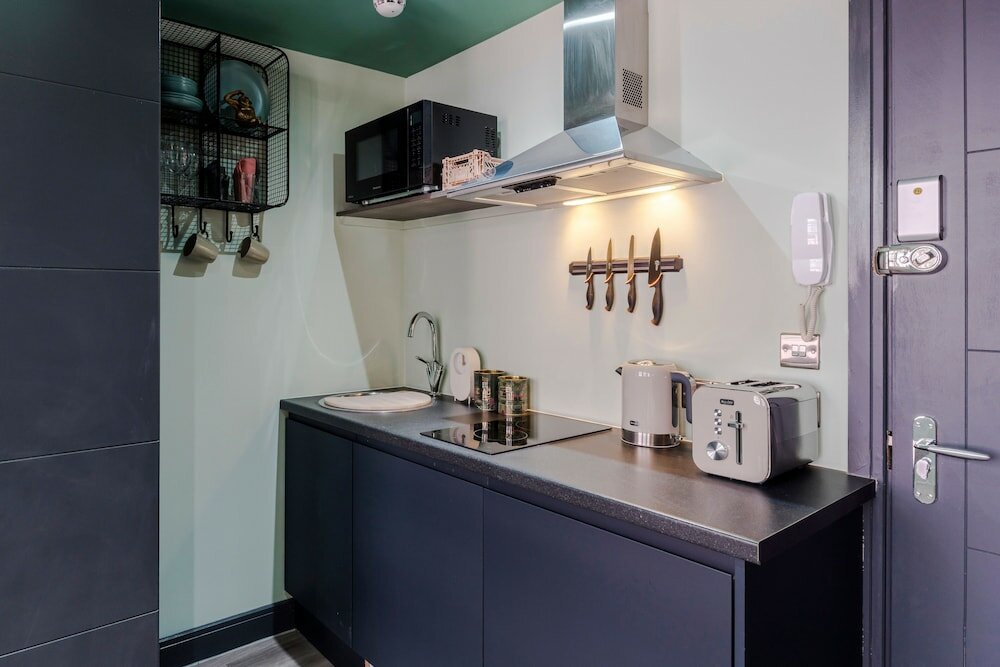 Фото Your Apartment i Brixton