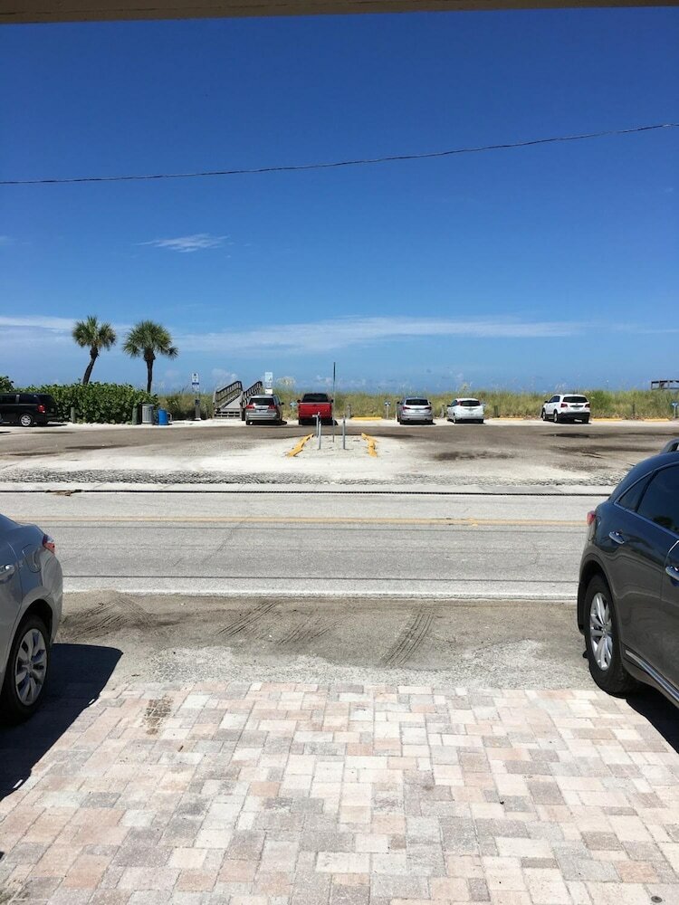 Фото Blue Waters Treasure Island