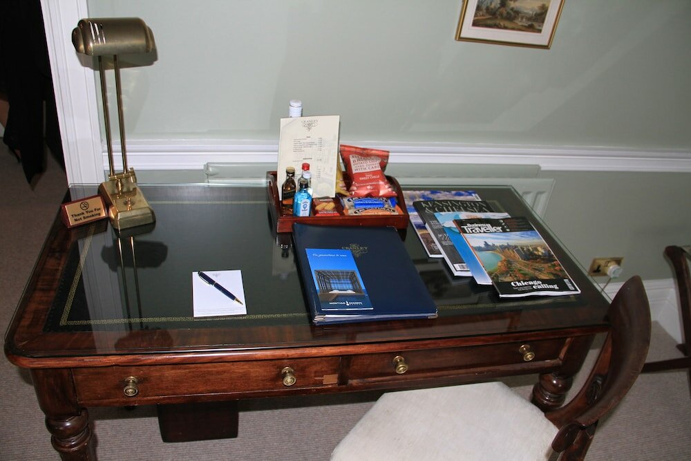 Фото Cranley Hotel London