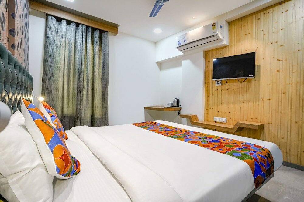 Фото Fabhotel Arc Palace