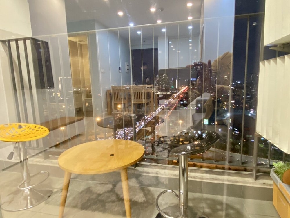 Фото Luxury Apartment Dcapital Tran Duy Hung