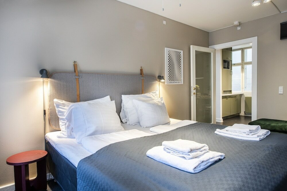 Фото By the Square - Into This Place