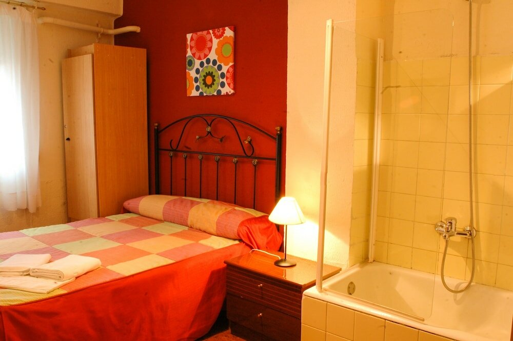 Фото Hostal Manjón