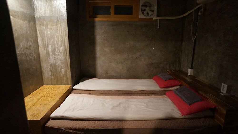 Фото Guesthouse H