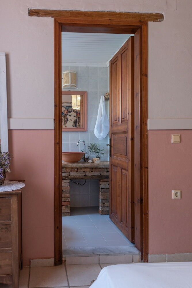 Фото Amnisiades Apartments