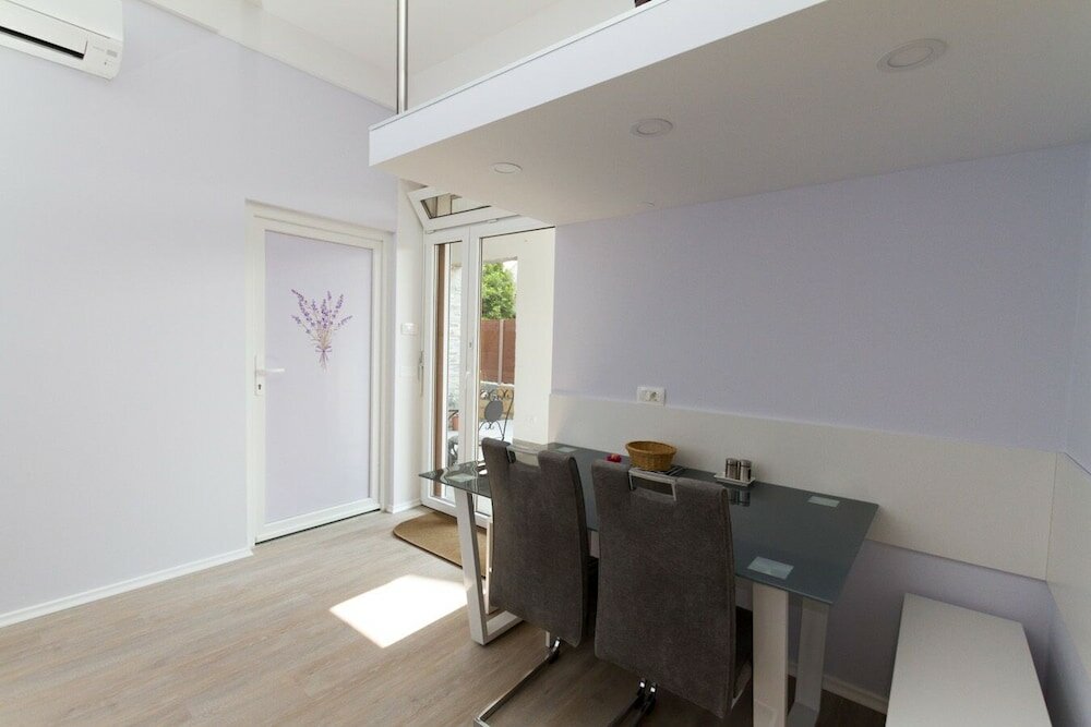 Фото Apartmaji Sobe Zvezda