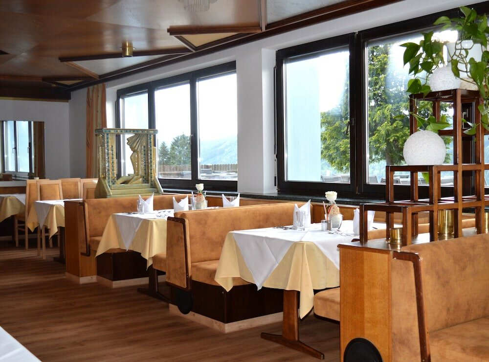 Фото Hotel Bellevue