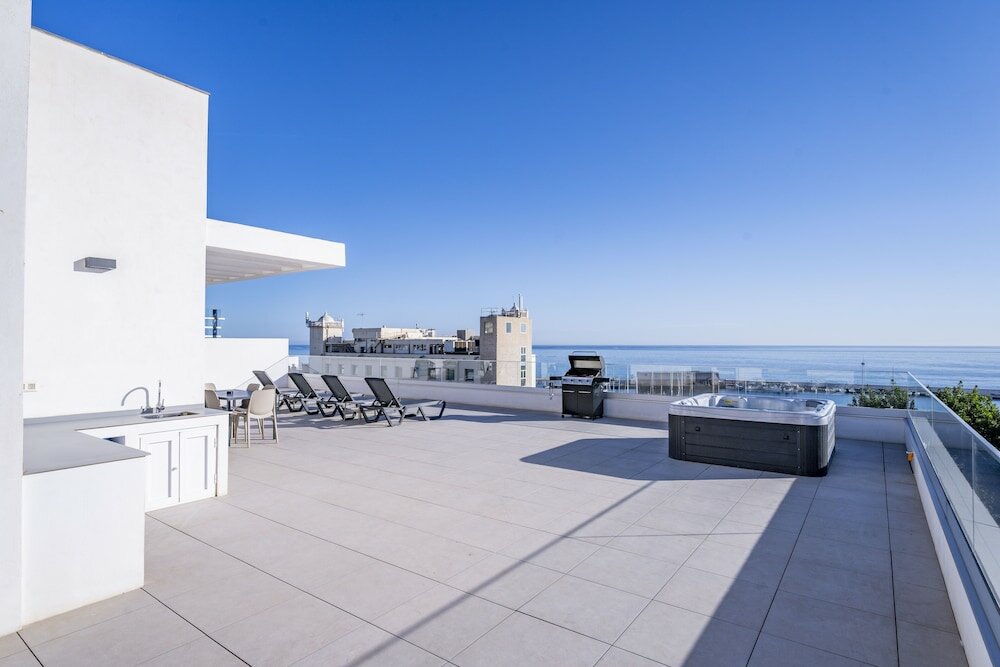 Фото Aqua Apartments Bellamar Marbella