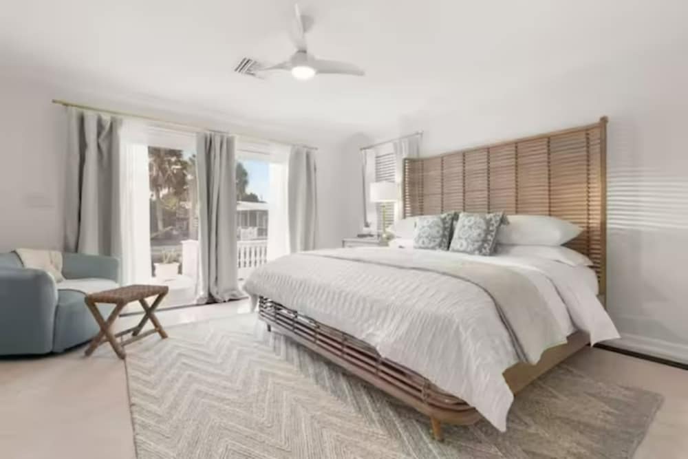 Фото Experience The Ultimate in Luxury Living