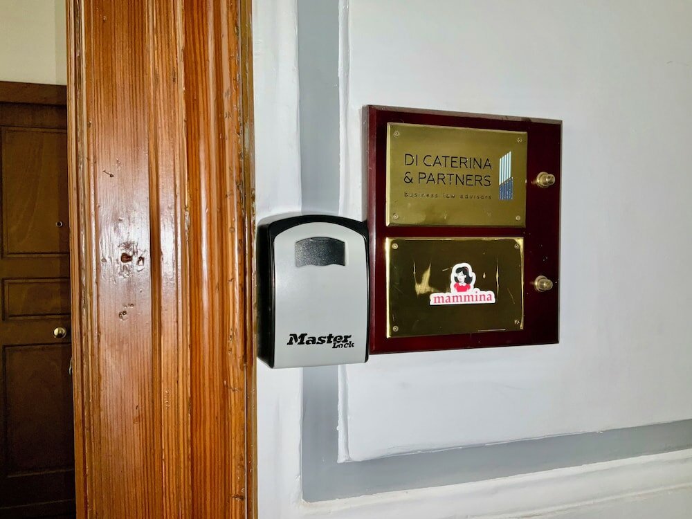 Фото Mammina Home Napoli - Santa Lucia