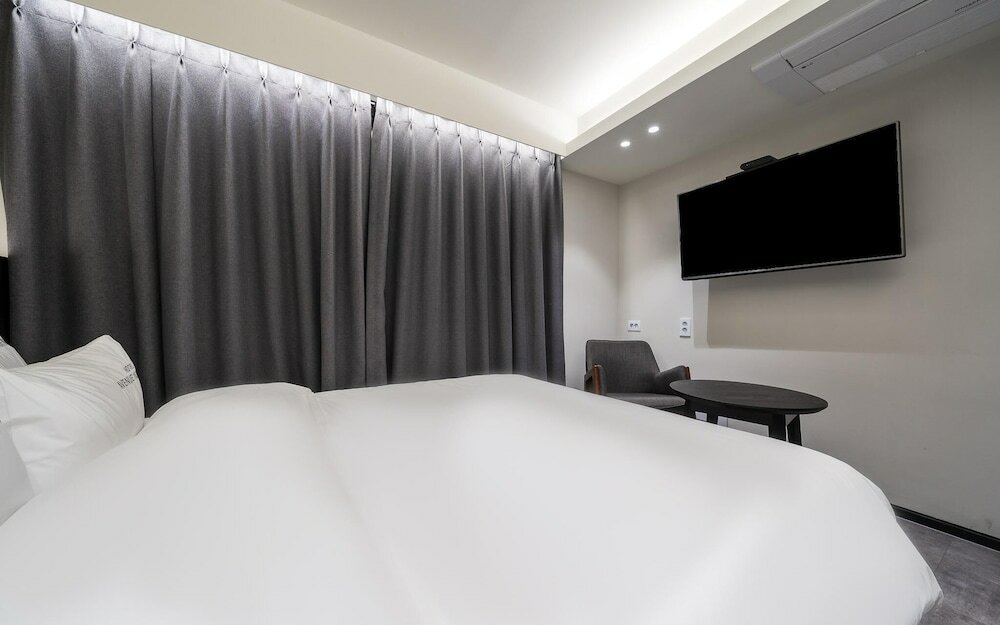 Фото Jongno Hotel Avenue 162