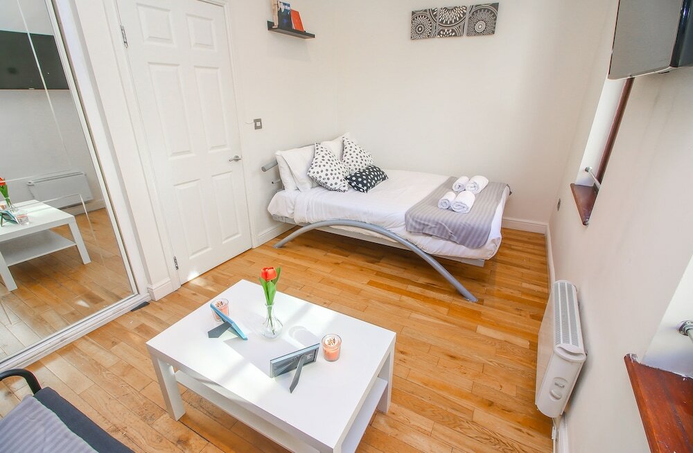Фото Studio Flat near Liverpool Street