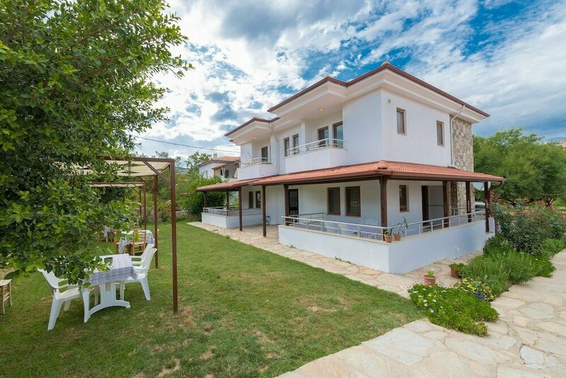 Гостиница Gebora Suits & Tatil Evleri в Датче