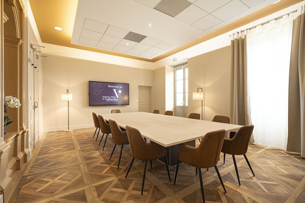 Фото Domaine et Château de Valinches