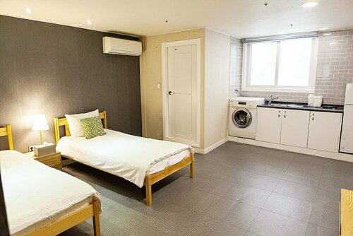 Хостел Sum Guesthouse Busan Station
