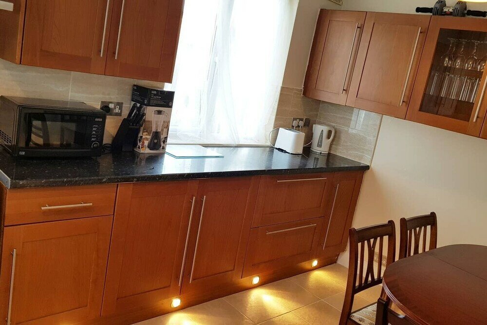 Фото Elegant and Spacious 2 bedroom Apartment