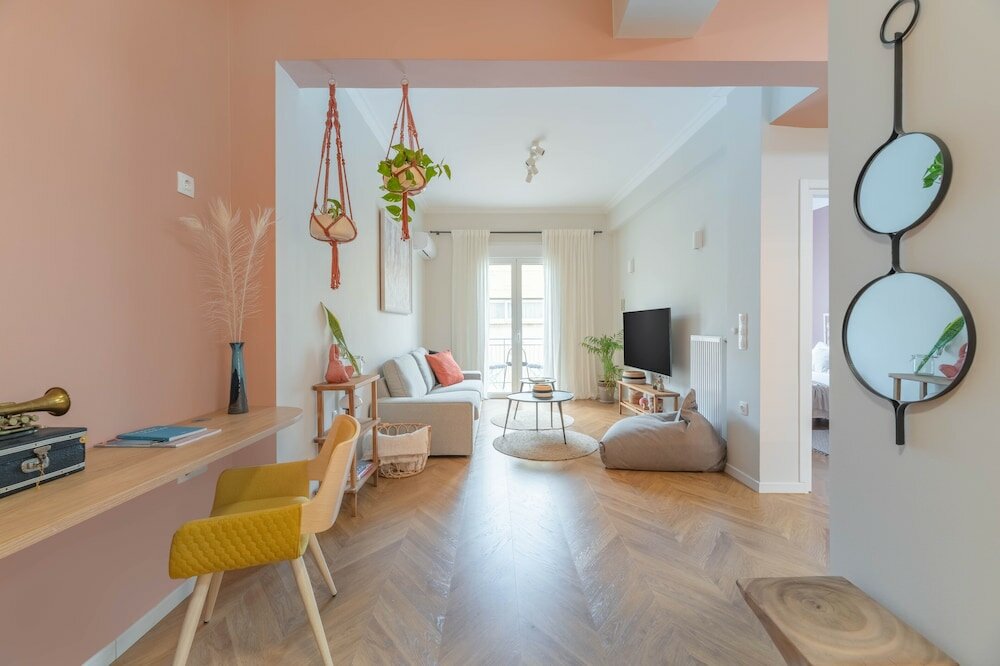Фото Bohemian 1br Apartment in Athens