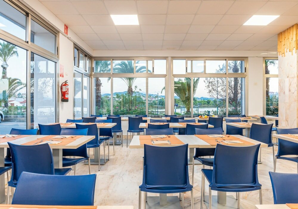 Фото Port Europa Hotel