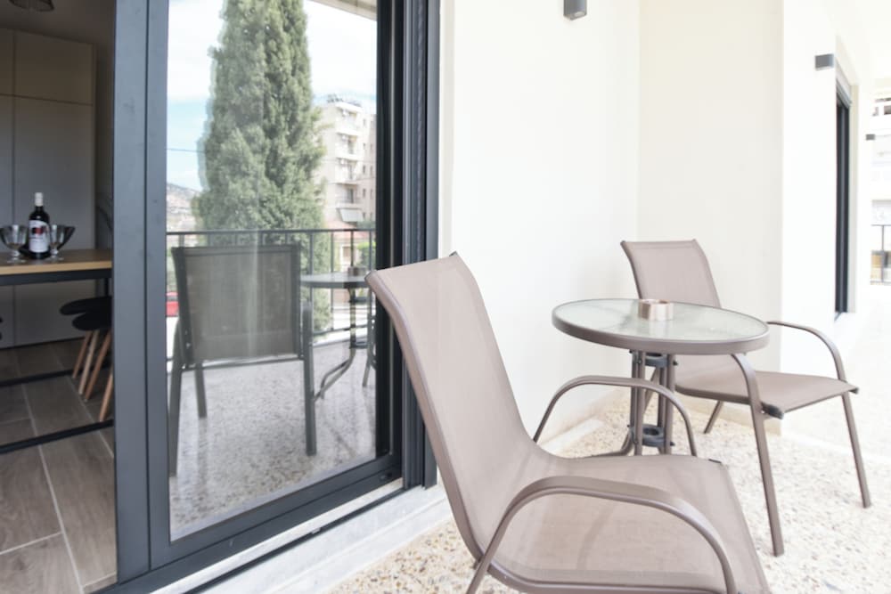 Фото Aellō luxury apartments