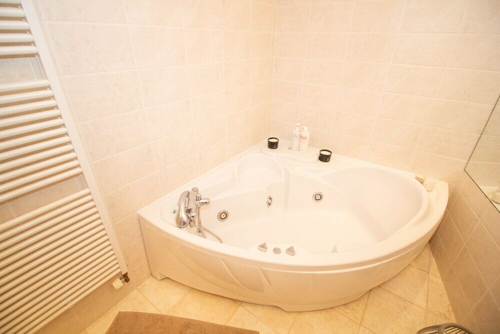 Фото Seaside Villa - 6 bedrooms