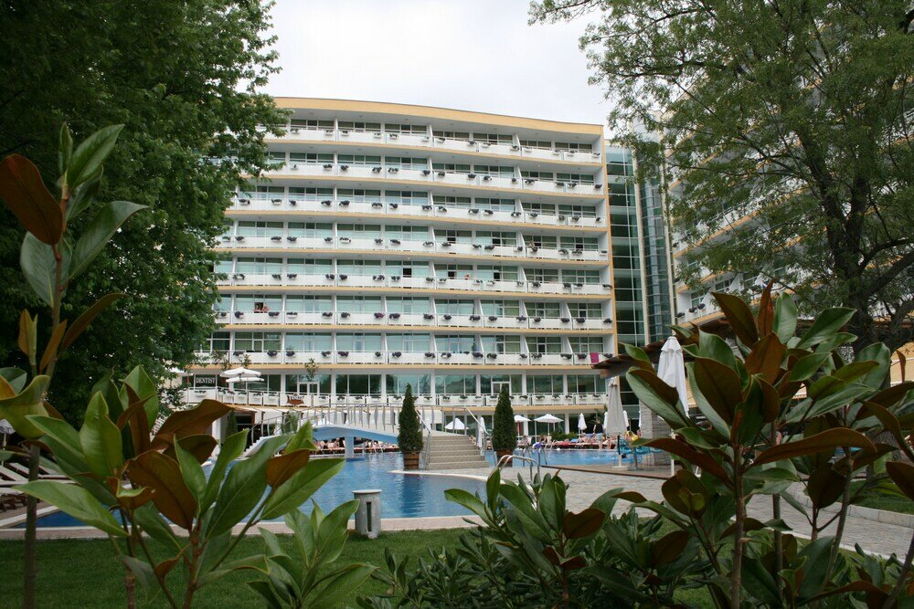 Фото Grand Hotel Oasis