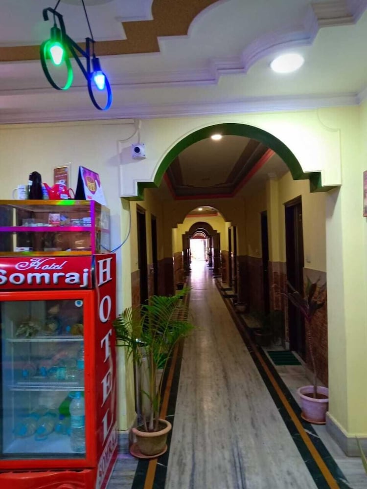 Фото Hotel Somraj Regency