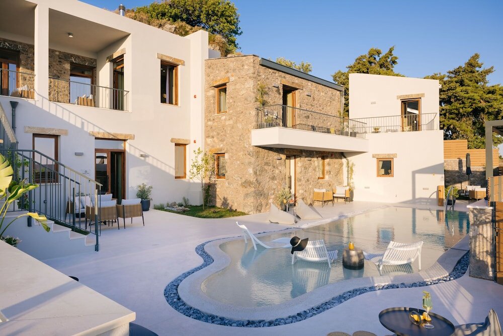 Фото Mirthea Suites