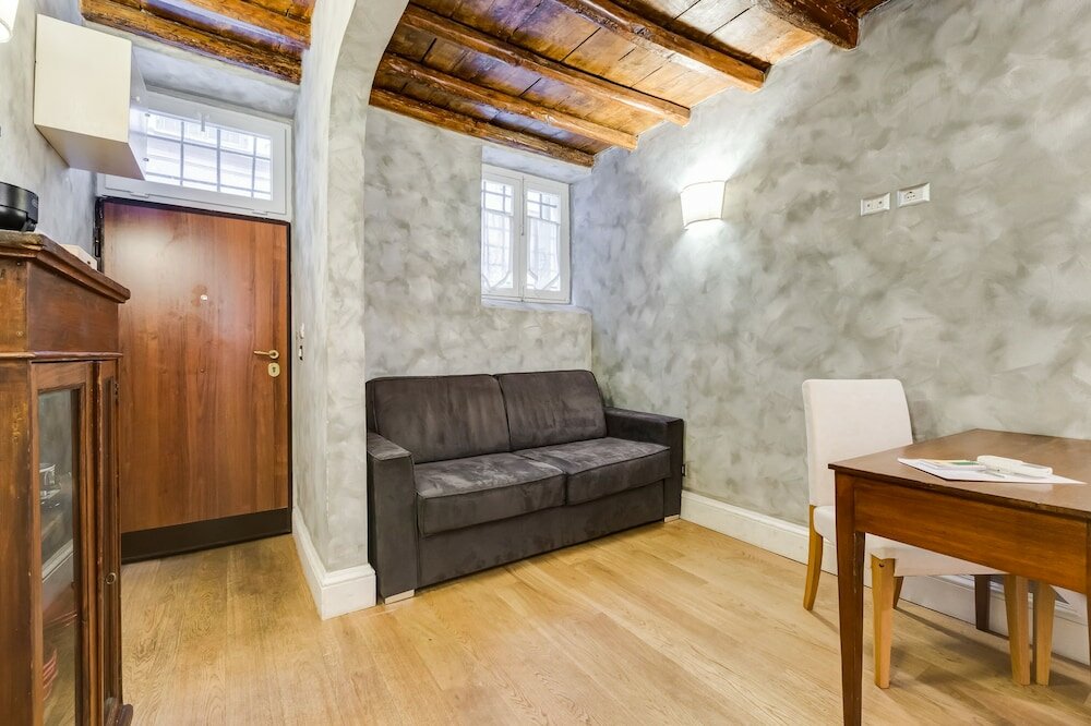 Фото Colonna Suite - Spanish Steps Suite & SPA