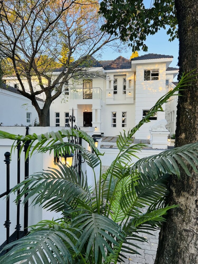 Фото 435 On Vale Boutique Aparthotel