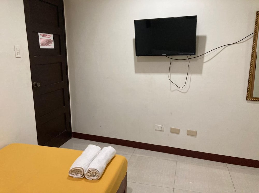 Фото Oyo 815 Carisil Bldg