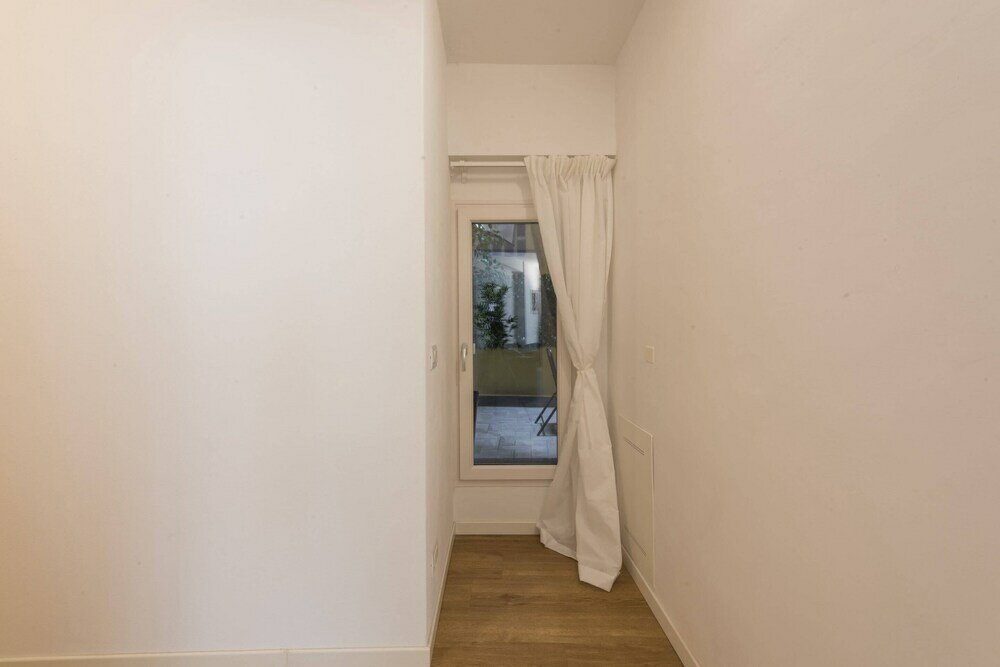 Фото Florence in the Window - Hosted by Sweetstay