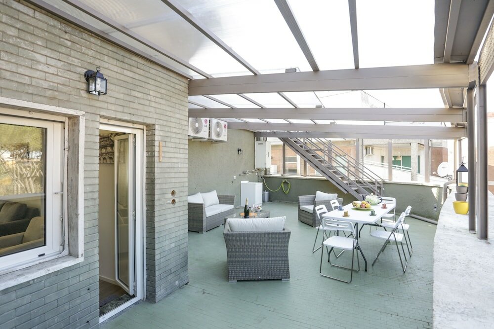 Фото Wonder Penthouse Attic