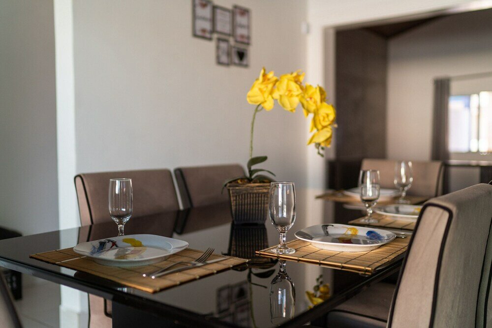 Фото Aconchegante casa em condomínio fechado com lazer completo