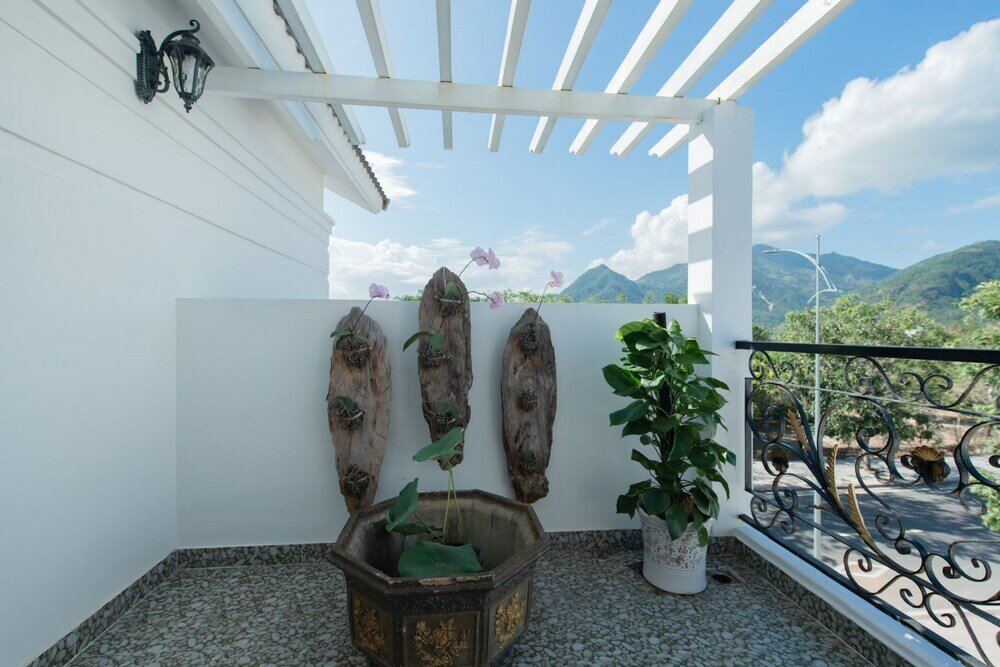 Фото West Lake Hotel