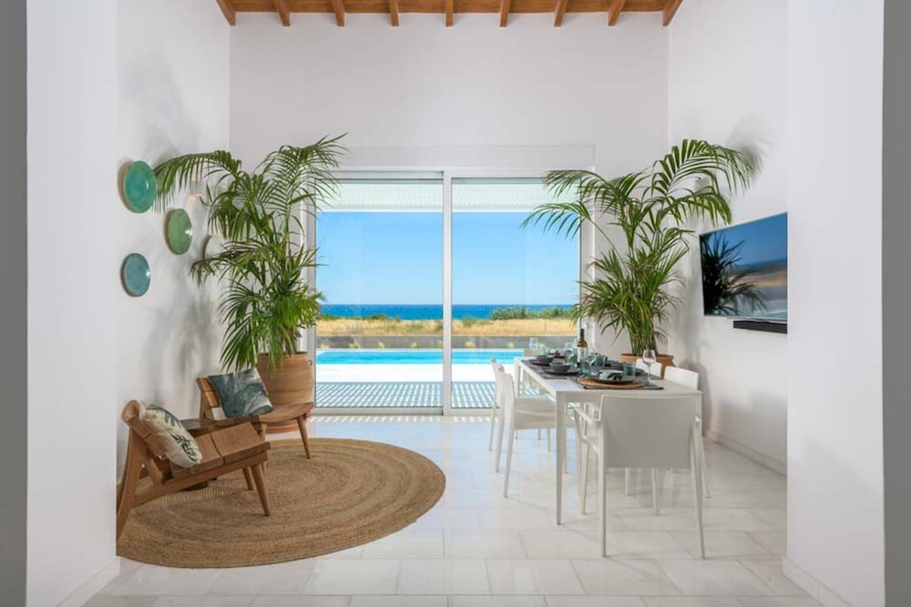 Фото Seashore Villa