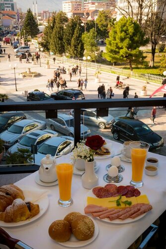 Гостиница Hotel Colosseo & SPA в Шкодере