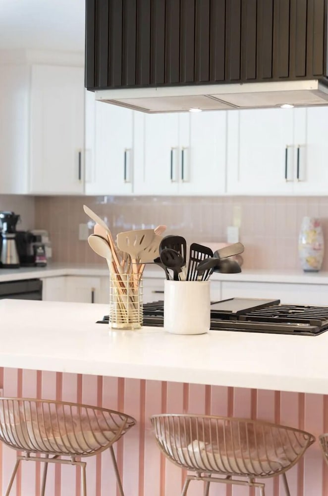 Фото Side by Side Lux Homes