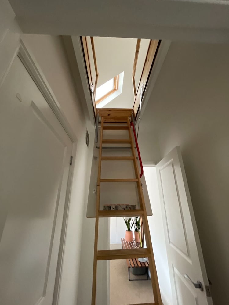 Фото Bright 1 Bedroom Flat Near the Tube