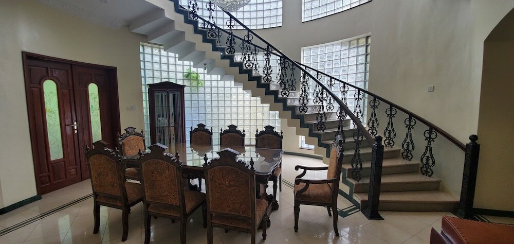 Фото Mini-Mansion Villa Adjacent To The Beach