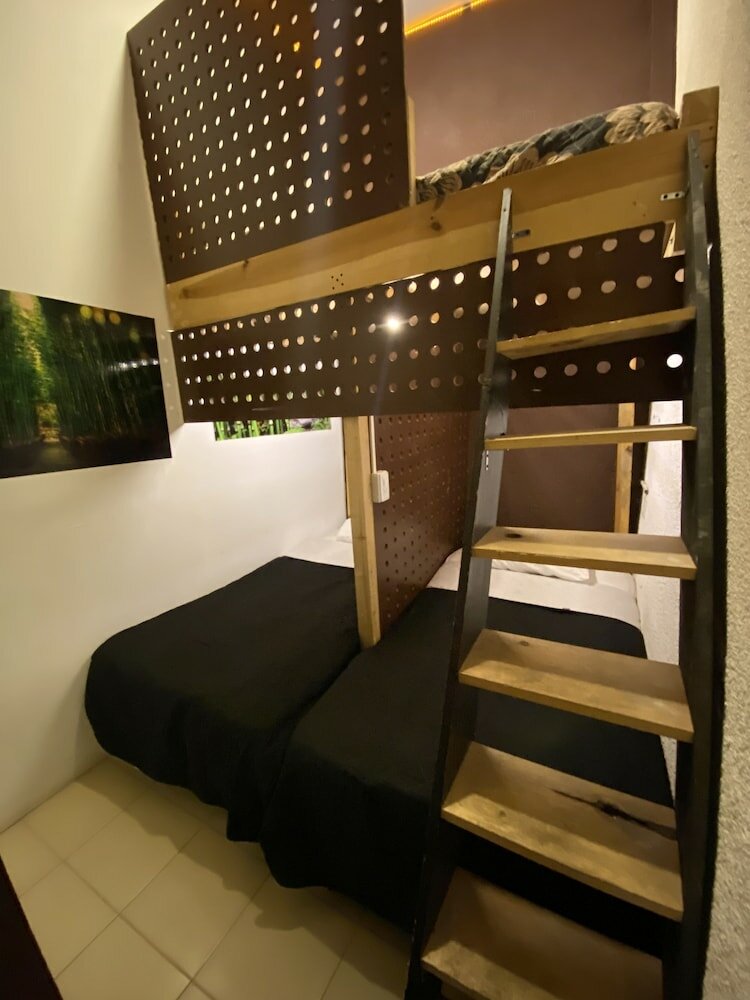 Фото Roomies Hostel Centro Medico