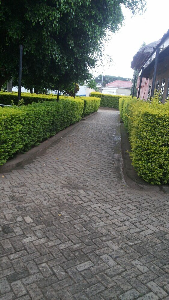 Фото Leosim Hotel Nebbi