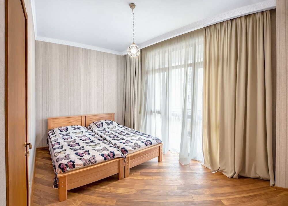 Фото Hb apartments Vazha Pshavela