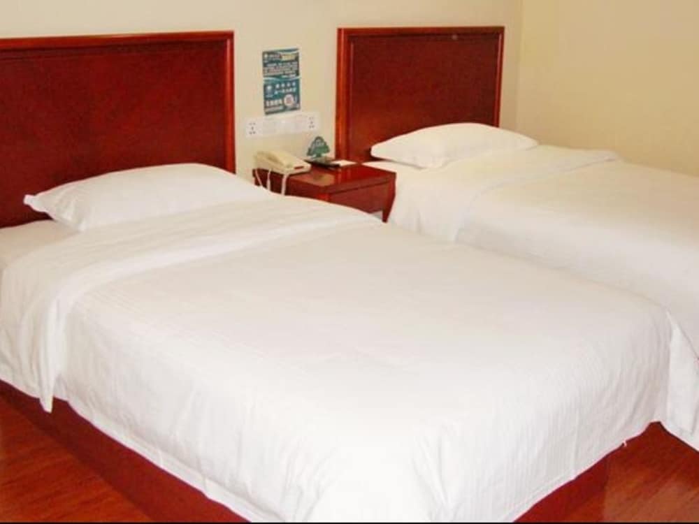 Фото GreenTree Inn ZhangJiaKou Qiaoxi District WuYi East Street JianXing Express Hotel