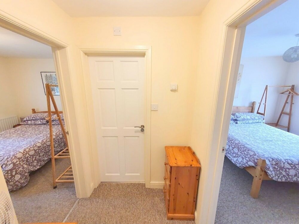 Фото 2-bed Flat With Superfast Wi-fi Dw Lettings 29br