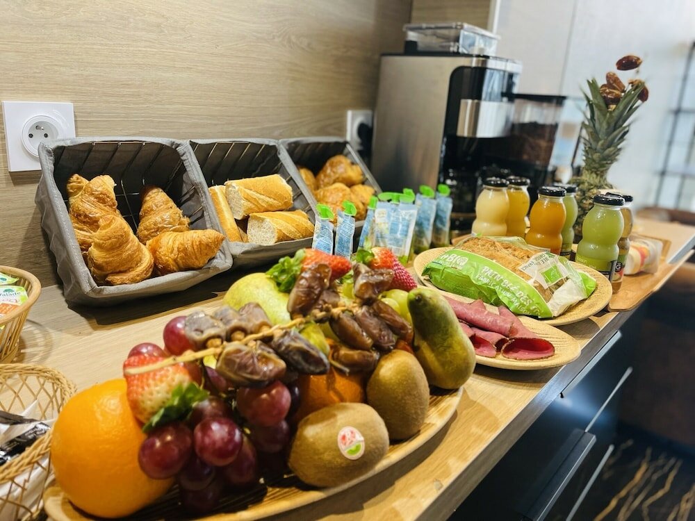 Фото Leclerc hôtel