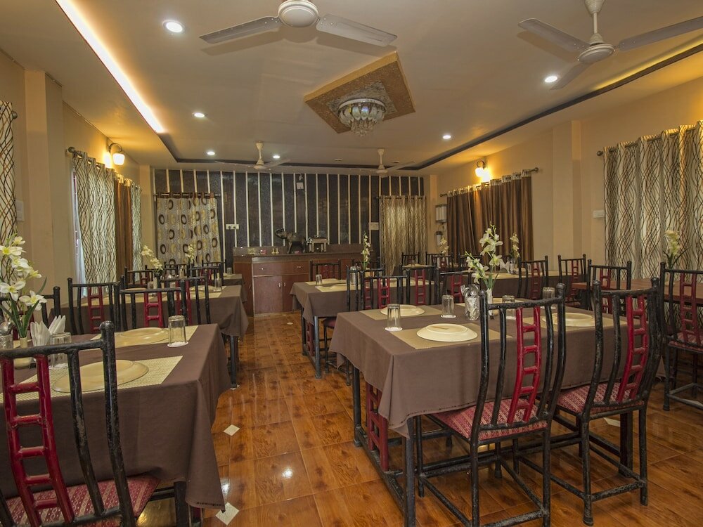 Фото Oyo 23390 Ruposhi Bangla Eco Resort