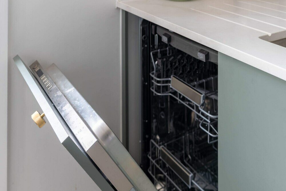 Фото Beautiful Three Bed Abode Near Dollis Hill